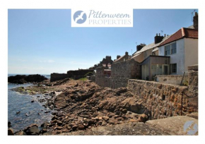 Aqua Vista- seafront cottage Cellardyke
